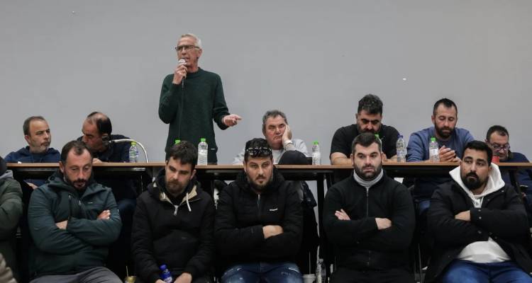 &Alpha;&gamma;&rho;ό&tau;&epsilon;&sigmaf;: &Omicron;&iota; &laquo;&sigma;&kappa;&lambda;&eta;&rho;&omicron;ί&raquo; &tau;&omega;&nu; &mu;&pi;&lambda;ό&kappa;&omega;&nu; &epsilon;ί&pi;&alpha;&nu; &laquo;&nu;&alpha;&iota;&raquo; &sigma;&epsilon; &sigma;&upsilon;&nu;ά&nu;&tau;&eta;&sigma;&eta; &mu;&epsilon; &Mu;&eta;&tau;&sigma;&omicron;&tau;ά&kappa;&eta; |&Chi;&omega;&rho;ί&sigmaf; &sigma;&upsilon;&lambda;&lambda;&alpha;&lambda;&eta;&tau;ή&rho;&iota;&omicron; &kappa;&alpha;&iota; &kappa;&lambda;&epsilon;&iota;&sigma;&tau;&omicron;ύ&sigmaf; &delta;&rho;ό&mu;&omicron;&upsilon;&sigmaf;