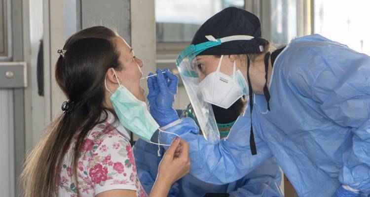 &Kappa;&omicron;&rho;&omega;&nu;&omicron;ϊό&sigmaf;: 41 &nu;έ&alpha; &kappa;&rho;&omicron;ύ&sigma;&mu;&alpha;&tau;&alpha; &sigma;&tau;&eta; &chi;ώ&rho;&alpha; | &Tau;&alpha; 26 &laquo;&epsilon;&iota;&sigma;&alpha;&gamma;ό&mu;&epsilon;&nu;&alpha;&raquo;
