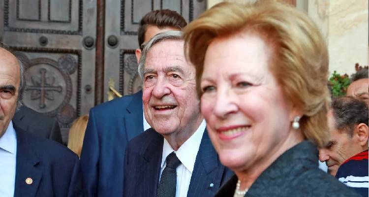 &Mu;&alpha;&xi;ί&mu;&omicron;&upsilon;: &laquo;&Omega;&sigmaf; &iota;&delta;&iota;ώ&tau;&eta;&sigmaf; &theta;&alpha; &tau;&alpha;&phi;&epsilon;ί &sigma;&tau;&omicron; &Tau;&alpha;&tau;ό&iota; &omicron; &tau;έ&omega;&sigmaf; &beta;&alpha;&sigma;&iota;&lambda;&iota;ά&sigmaf; &Kappa;&omega;&nu;&sigma;&tau;&alpha;&nu;&tau;ί&nu;&omicron;&sigmaf;&raquo; | Ό&sigma;&alpha; &alpha;&pi;&omicron;&phi;&alpha;&sigma;ί&sigma;&tau;&eta;&kappa;&alpha;&nu; &sigma;&tau;&eta; &delta;&iota;&upsilon;&pi;&omicron;&upsilon;&rho;&gamma;&iota;&kappa;ή