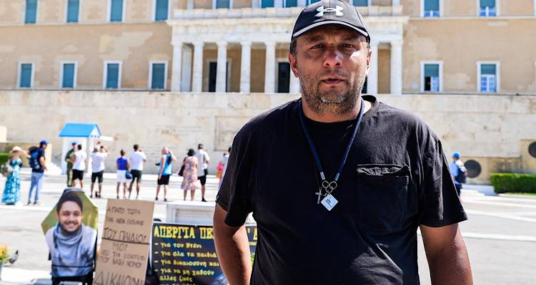 Η εισαγγελέας Πρωτοδικών Λάρισας έκανε δεκτό το αίτημα εκταφής του γιου του Πάνου Ρούτσι που σκοτώθηκε στα Τέμπη
