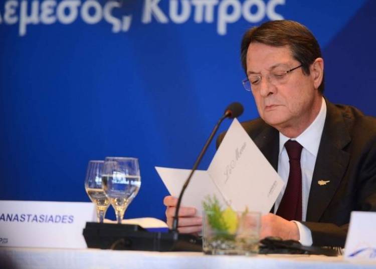 Καταγγελία: Συνεργάτες Αναστασιάδη έβγαλαν τεράστια ποσά στο εξωτερικό