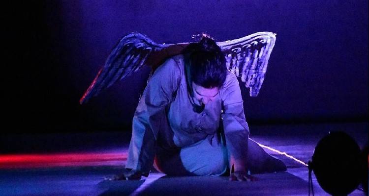 "&Eta; &Gamma;&upsilon;&nu;&alpha;ί&kappa;&alpha; &tau;&eta;&sigmaf; &Zeta;ά&kappa;&upsilon;&theta;&omicron;&sigmaf;" 4 &Alpha;&upsilon;&gamma;&omicron;ύ&sigma;&tau;&omicron;&upsilon; &sigma;&tau;&omicron; &upsilon;&pi;&alpha;ί&theta;&rho;&iota;&omicron; &theta;&epsilon;&alpha;&tau;&rho;ά&kappa;&iota; &tau;&omicron;&upsilon; &Mu;&omicron;ύ&delta;&rho;&omicron;&upsilon;
