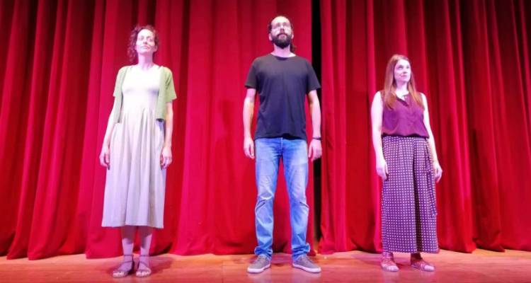 &Mu;&Epsilon;&Alpha;&Sigma; &laquo;&Lambda;ή&mu;&nu;&omicron;&sigmaf;&raquo;: &laquo;&Tau;&omicron; &sigma;&alpha;&kappa;ά&kappa;&iota; &pi;&omicron;&upsilon; &beta;&epsilon;&lambda;ά&zeta;&epsilon;&iota;&raquo; &tau;&omicron; &Sigma;&alpha;&beta;&beta;&alpha;&tau;&omicron;&kappa;ύ&rho;&iota;&alpha;&kappa;&omicron; &sigma;&tau;&eta; &sigma;&kappa;&eta;&nu;ή &tau;&omicron;&upsilon; &laquo;&Mu;&alpha;&rho;&omicron;ύ&lambda;&alpha;&raquo; (photos)