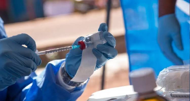 &Kappa;&omicron;&rho;&omega;&nu;&omicron;ϊό&sigmaf;: &Pi;&omicron;&iota;&omicron; &epsilon;&mu;&beta;ό&lambda;&iota;&omicron; &kappa;ά&nu;&epsilon;&iota; έ&omega;&sigmaf; &kappa;&alpha;&iota; 32 &phi;&omicron;&rho;έ&sigmaf; &pi;&epsilon;&rho;&iota;&sigma;&sigma;ό&tau;&epsilon;&rho;&alpha; &alpha;&nu;&tau;&iota;&sigma;ώ&mu;&alpha;&tau;&alpha; &mu;&epsilon; &tau;&eta;&nu; &tau;&rho;ί&tau;&eta; &delta;ό&sigma;&eta;