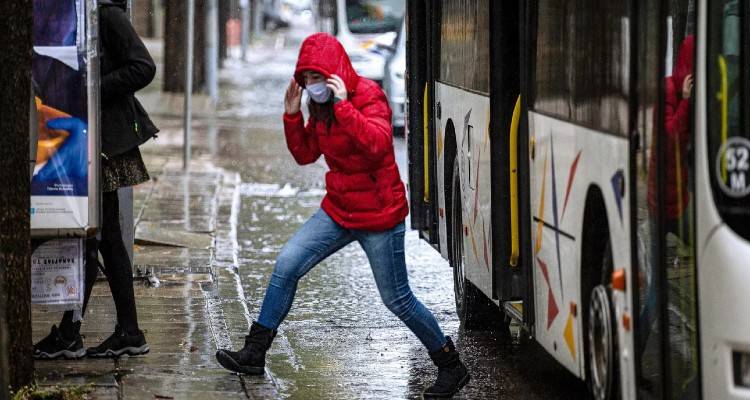 &Epsilon;&kappa;&tau;&alpha;&kappa;&tau;&omicron; &delta;&epsilon;&lambda;&tau;ί&omicron; &epsilon;&pi;&iota;&delta;&epsilon;ί&nu;&omega;&sigma;&eta;&sigmaf; &kappa;&alpha;&iota;&rho;&omicron;ύ: &Epsilon;&rho;&chi;&omicron;&nu;&tau;&alpha;&iota; &kappa;&alpha;&tau;&alpha;&iota;&gamma;ί&delta;&epsilon;&sigmaf; &kappa;&alpha;&iota; &theta;&upsilon;&epsilon;&lambda;&lambda;ώ&delta;&epsilon;&iota;&sigmaf; ά&nu;&epsilon;&mu;&omicron;&iota; &alpha;&pi;ό &tau;&eta; &Delta;&epsilon;&upsilon;&tau;έ&rho;&alpha;