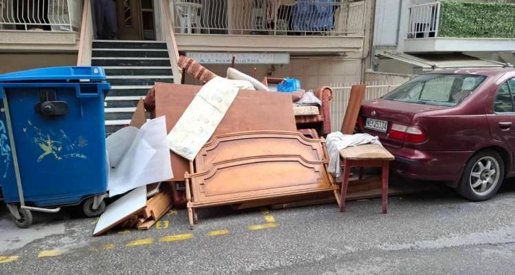 &Theta;&epsilon;&sigma;&sigma;&alpha;&lambda;&omicron;&nu;ί&kappa;&eta;: &Pi;&rho;ό&sigma;&tau;&iota;&mu;&omicron; 3.000 &epsilon;&upsilon;&rho;ώ &sigma;&epsilon; &delta;&eta;&mu;ό&tau;&eta; &pi;&omicron;&upsilon; &pi;έ&tau;&alpha;&xi;&epsilon; έ&pi;&iota;&pi;&lambda;&alpha; &kappa;&alpha;&iota; &sigma;&tau;&rho;ώ&mu;&alpha;&tau;&alpha; &sigma;&tau;&omicron;&nu; &delta;&rho;ό&mu;&omicron;
