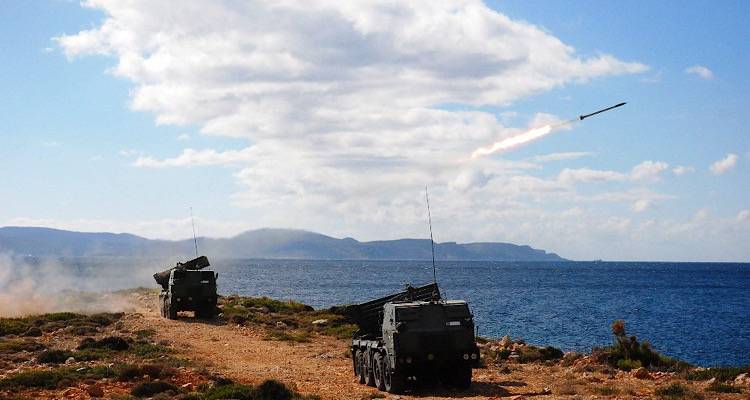 &Lambda;ή&mu;&nu;&omicron;&sigmaf;: &Beta;&omicron;&lambda;έ&sigmaf; &epsilon;&upsilon;&theta;&upsilon;&tau;&epsilon;&nu;&omicron;ύ&sigmaf; &tau;&rho;&omicron;&chi;&iota;ά&sigmaf; &tau;&eta;&nu; &Tau;&epsilon;&tau;ά&rho;&tau;&eta; 14/2 &sigma;&tau;&omicron; &laquo;&Pi;&alpha;&rho;&alpha;&delta;&epsilon;ί&sigma;&iota;&raquo;