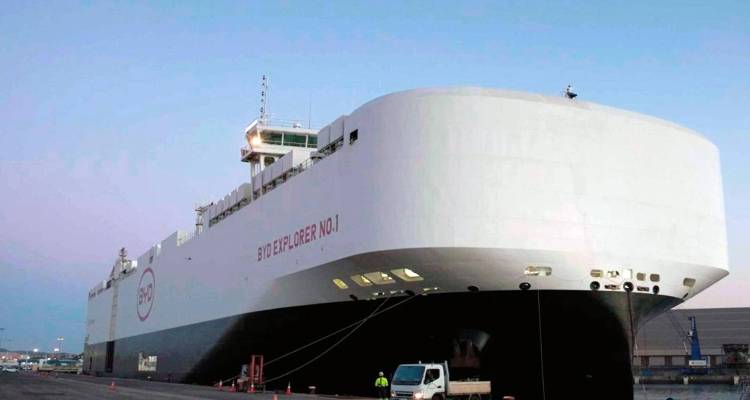 Ο γίγαντας των Ωκεανών έφτασε στην Ευρώπη -Με μήκος 200 μέτρων και χωρητικότητα 7.000 αυτοκινήτων