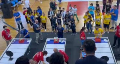 &Omicron;&lambda;&upsilon;&mu;&pi;&iota;ά&delta;&alpha; &Rho;&omicron;&mu;&pi;&omicron;&tau;&iota;&kappa;ή&sigmaf; &Kappa;&rho;ή&tau;&eta;&sigmaf;: &Sigma;&alpha;&rho;ώ&nu;&epsilon;&iota; &eta; &Alpha;&kappa;&alpha;&delta;&eta;&mu;ί&alpha; &tau;&eta;&sigmaf; &Lambda;ή&mu;&nu;&omicron;&upsilon; | &laquo;&Chi;&rho;&upsilon;&sigma;ό&sigmaf;&raquo; &omicron; Ά&gamma;&iota;&omicron;&sigmaf; &Epsilon;&upsilon;&sigma;&tau;&rho;ά&tau;&iota;&omicron;&sigmaf; (video)