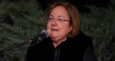 &Tau;έ&mu;&pi;&eta;: &Xi;&epsilon;&sigma;&pi;ά &eta; &mu;&eta;&tau;έ&rho;&alpha; &tau;&omicron;&upsilon; &mu;&eta;&chi;&alpha;&nu;&omicron;&delta;&eta;&gamma;&omicron;ύ &Sigma;&pi;ύ&rho;&omicron;&upsilon; &Beta;&omicron;ύ&lambda;&gamma;&alpha;&rho;&eta; | &laquo;&Tau;&omicron; &pi;&alpha;&iota;&delta;ί &mu;&omicron;&upsilon; &lambda;&omicron;&iota;&delta;&omicron;&rho;ή&theta;&eta;&kappa;&epsilon;, &delta;&epsilon;&nu; &epsilon;ί&mu;&alpha;&sigma;&tau;&epsilon; &lambda;&alpha;&theta;&rho;έ&mu;&pi;&omicron;&rho;&omicron;&iota;&raquo;