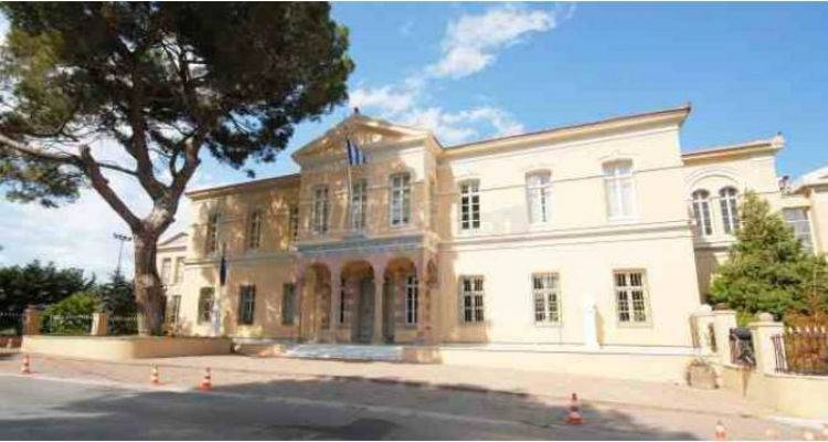 5 &mu;&omicron;&lambda;ό&tau;&omicron;&phi; &sigma;&tau;&eta; &Gamma;&epsilon;&nu;&iota;&kappa;ή &Gamma;&rho;&alpha;&mu;&mu;&alpha;&tau;&epsilon;ί&alpha; &Alpha;&iota;&gamma;&alpha;ί&omicron;&upsilon;