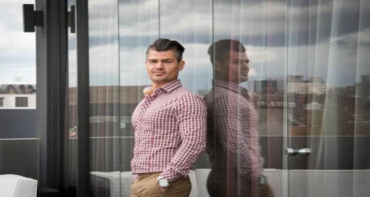 &Sigma;&tau;&omicron;&upsilon;&sigmaf; 100 &pi;&lambda;&omicron;&upsilon;&sigma;&iota;ό&tau;&epsilon;&rho;&omicron;&upsilon;&sigmaf; &nu;έ&omicron;&upsilon;&sigmaf; &tau;&eta;&sigmaf; &Alpha;&upsilon;&sigma;&tau;&rho;&alpha;&lambda;ί&alpha;&sigmaf;... έ&nu;&alpha;&sigmaf; &Lambda;&eta;&mu;&nu;&iota;ό&sigmaf;