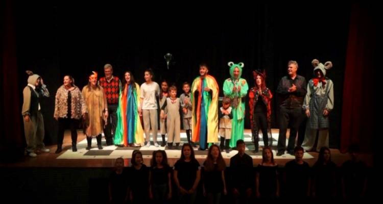 &Epsilon;&rho;&gamma;&alpha;&sigma;&tau;ή&rho;&iota; &theta;&epsilon;&alpha;&tau;&rho;&omicron;&lambda;&omicron;&gamma;ί&alpha;&sigmaf; &alpha;&pi;ό &tau;&omicron;&nu; &Mu;&Epsilon;&Alpha;&Sigma; &laquo;&Lambda;ή&mu;&nu;&omicron;&sigmaf;&raquo;