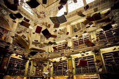 ιπτάμενα βιβλία