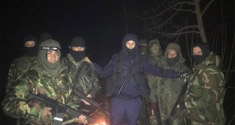 &Alpha;&sigma;&tau;&upsilon;&nu;&omicron;&mu;&iota;&kappa;ό&sigmaf; &sigma;&tau;&omicron;&nu; &Epsilon;&beta;&rho;&omicron; &gamma;&iota;&alpha; &kappa;&omicron;&rho;&omega;&nu;&omicron;ϊό: &Epsilon;&mu;&epsilon;&iota;&sigmaf; &sigma;&alpha;&sigmaf; &phi;&upsilon;&lambda;ά&mu;&epsilon;, &epsilon;&sigma;&epsilon;ί&sigmaf; &phi;&upsilon;&lambda;&alpha;&chi;&tau;&epsilon;ί&tau;&epsilon; &mu;έ&nu;&omicron;&nu;&tau;&alpha;&sigmaf; &sigma;&pi;ί&tau;&iota;