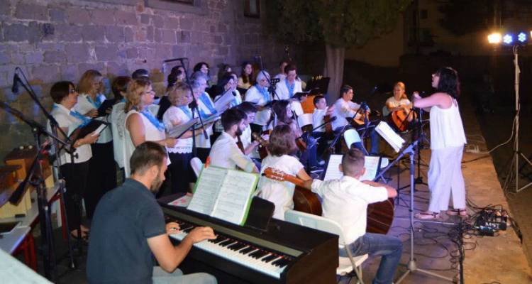 &Chi;&rho;&iota;&sigma;&tau;&omicron;&upsilon;&gamma;&epsilon;&nu;&nu;&iota;ά&tau;&iota;&kappa;&epsilon;&sigmaf; &epsilon;&kappa;&delta;&eta;&lambda;ώ&sigma;&epsilon;&iota;&sigmaf; &sigma;&epsilon; &Mu;ύ&rho;&iota;&nu;&alpha; &kappa;&alpha;&iota; &Mu;&omicron;ύ&delta;&rho;&omicron; &alpha;&pi;ό &tau;&omicron; &Mu;&omicron;&upsilon;&sigma;&iota;&kappa;ό &Epsilon;&rho;&gamma;&alpha;&sigma;&tau;ή&rho;&iota; &Lambda;ή&mu;&nu;&omicron;&upsilon;