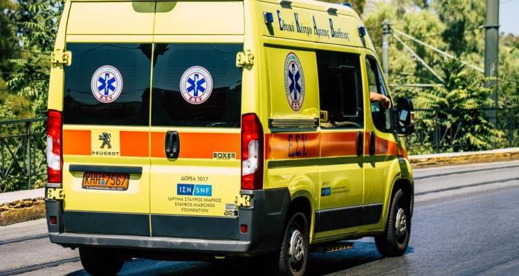&Mu;&eta;&tau;έ&rho;&alpha;, &gamma;&iota;&alpha;&gamma;&iota;ά &kappa;&alpha;&iota; &epsilon;&gamma;&gamma;ό&nu;&iota;&alpha;, &omicron;&iota; 5 &pi;&omicron;&upsilon; &pi;&alpha;&rho;&alpha;&sigma;ύ&rho;&theta;&eta;&kappa;&alpha;&nu; &chi;&theta;&epsilon;&sigmaf; &sigma;&tau;&eta;&nu; &Pi;&epsilon;&iota;&rho;&alpha;&iota;ώ&sigmaf; | &Sigma;&epsilon; &kappa;&rho;ί&sigma;&iota;&mu;&eta; &kappa;&alpha;&tau;ά&sigma;&tau;&alpha;&sigma;&eta; &omicron; 5&chi;&rho;&omicron;&nu;&omicron;&sigmaf;, &tau;&iota; &epsilon;ί&pi;&epsilon; &omicron; &omicron;&delta;&eta;&gamma;ό&sigmaf;
