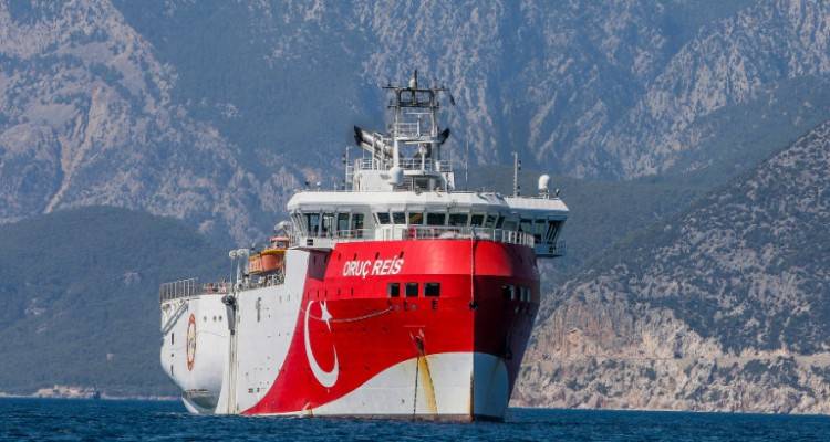 Στην ελληνική υφαλοκρηπίδα το Oruc Reis