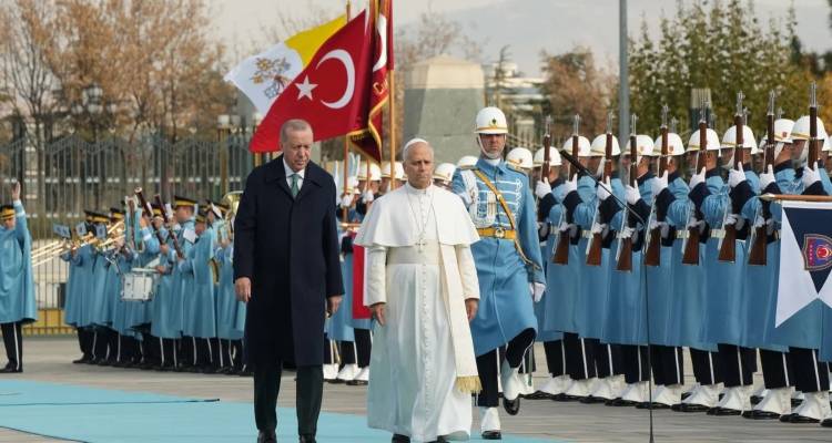 Πάπας Λέων στην Τουρκία: Η Χάλκη στο προσκήνιο και οι αιχμές στον Ερντογάν