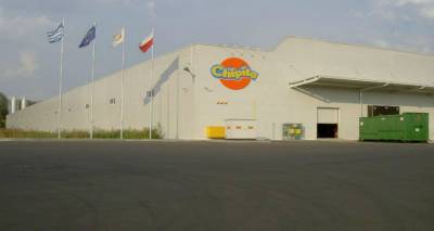 &Pi;&omega;&lambda;&eta;&tau;ή &sigma;&tau;&eta; &Lambda;ή&mu;&nu;&omicron; &zeta;&eta;&tau;ά&epsilon;&iota; &eta; Chipita