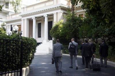 Επικοινωνιακή αντεπίθεση στις κοινωνικές αντιδράσεις ετοιμάζει το Μέγαρο Μαξίμου