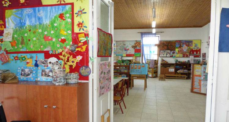 &Mu;ά&nu;&iota;&alpha; &Kappa;&alpha;&tau;&epsilon;&beta;&alpha;&iota;&nu;ί&delta;&omicron;&upsilon; &sigma;&tau;&eta;&nu; &Kappa;&alpha;&theta;&eta;&mu;&epsilon;&rho;&iota;&nu;ή: &Kappa;&rho;&alpha;&tau;ά&mu;&epsilon; &tau;&omicron; &Epsilon;&iota;&delta;&iota;&kappa;ό &Sigma;&chi;&omicron;&lambda;&epsilon;ί&omicron; &Kappa;&alpha;&lambda;&lambda;&iota;&theta;έ&alpha;&sigmaf; &alpha;&nu;&omicron;&iota;&chi;&tau;ό &mu;&epsilon; &nu;ύ&chi;&iota;&alpha; &kappa;&alpha;&iota; &mu;&epsilon; &delta;ό&nu;&tau;&iota;&alpha;