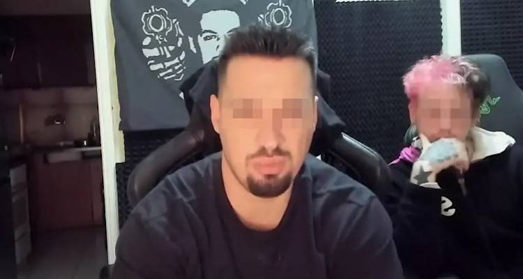 Hayate: &Tau;&omicron;&upsilon; έ&delta;&iota;&nu;&alpha;&nu; 200 &epsilon;&upsilon;&rho;ώ &gamma;&iota;&alpha; &nu;&alpha; &mu;&alpha;&sigmaf; &chi;&tau;&upsilon;&pi;ά&epsilon;&iota; - &Mu;&iota;&lambda;&omicron;ύ&nu; &theta;ύ&mu;&alpha;&tau;&alpha; &tau;&omicron;&upsilon; YouTuber &pi;&omicron;&upsilon; &kappa;&alpha;&kappa;&omicron;&pi;&omicron;&iota;&omicron;ύ&sigma;&epsilon; &Alpha;&mu;&epsilon;&Alpha;