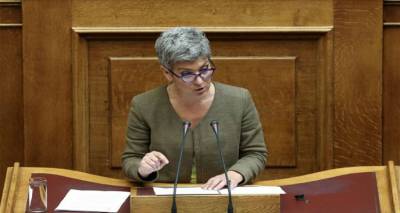 &Alpha;&gamma;&lambda;&alpha;ΐ&alpha; &Kappa;&upsilon;&rho;ί&tau;&sigma;&eta;: &laquo;&Eta; &Epsilon;&upsilon;&rho;ώ&pi;&eta; &mu;&epsilon;&tau;&alpha;&tau;&rho;έ&pi;&epsilon;&iota; &tau;&eta;&nu; &pi;&epsilon;&rho;&iota;&phi;έ&rho;&epsilon;&iota;ά &tau;&eta;&sigmaf; &sigma;&epsilon; &alpha;&pi;&omicron;&theta;ή&kappa;&eta; &phi;&tau;ώ&chi;&epsilon;&iota;&alpha;&sigmaf; &kappa;&alpha;&iota; &delta;&upsilon;&sigma;&tau;&upsilon;&chi;ί&alpha;&sigmaf;&raquo;