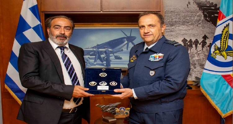&Sigma;&eta;&mu;&alpha;&nu;&tau;&iota;&kappa;έ&sigmaf; &pi;&rho;&omicron;&sigma;&phi;&omicron;&rho;έ&sigmaf; &tau;&eta;&sigmaf; SKY express &sigma;&epsilon; &sigma;&tau;&epsilon;&lambda;έ&chi;&eta; &tau;&eta;&sigmaf; &Pi;&omicron;&lambda;&epsilon;&mu;&iota;&kappa;ή&sigmaf; &Alpha;&epsilon;&rho;&omicron;&pi;&omicron;&rho;ί&alpha;&sigmaf;