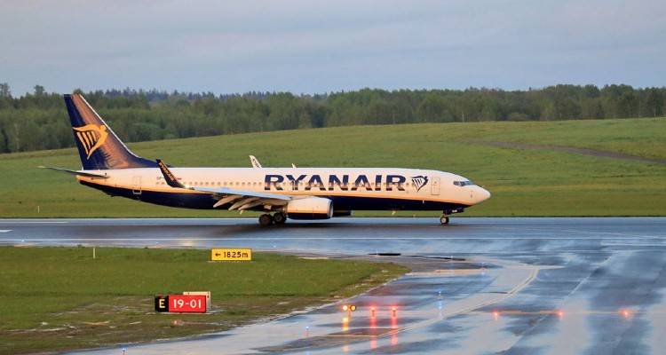 &Alpha;&epsilon;&rho;&omicron;&pi;&epsilon;&iota;&rho;&alpha;&tau;&epsilon;ί&alpha; &Lambda;&omicron;&upsilon;&kappa;&alpha;&sigma;έ&nu;&kappa;&omicron;: &Omicron;&rho;&gamma;ή &sigma;&tau;&eta;&nu; &Epsilon;&upsilon;&rho;ώ&pi;&eta; | Έ&rho;&chi;&omicron;&nu;&tau;&alpha;&iota; &kappa;&upsilon;&rho;ώ&sigma;&epsilon;&iota;&sigmaf; &gamma;&iota;&alpha; &Lambda;&epsilon;&upsilon;&kappa;&omicron;&rho;&omega;&sigma;ί&alpha;