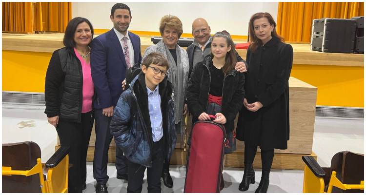 &Tau;&omicron; &Pi;&alpha;&nu;&epsilon;&pi;&iota;&sigma;&tau;ή&mu;&iota;&omicron; &Alpha;&iota;&gamma;&alpha;ί&omicron;&upsilon; &gamma;&iota;&alpha; &tau;&alpha; &epsilon;&gamma;&kappa;&alpha;ί&nu;&iota;&alpha; &tau;&omicron;&upsilon; &epsilon;&mu;&beta;&lambda;&eta;&mu;&alpha;&tau;&iota;&kappa;&omicron;ύ &Gamma;&alpha;&rho;&omicron;&phi;&alpha;&lambda;&lambda;ί&delta;&epsilon;&iota;&omicron;&upsilon;