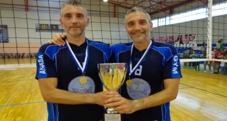 &Kappa;ώ&sigma;&tau;&alpha;&sigmaf; &kappa;&alpha;&iota; &Tau;ό&lambda;&eta;&sigmaf; &Nu;&alpha;&lambda;&pi;ά&nu;&tau;&eta;&sigmaf;: &Tau;&alpha; &alpha;&delta;έ&rho;&phi;&iota;&alpha; &pi;&omicron;&upsilon; έ&kappa;&alpha;&nu;&alpha;&nu; &tau;&omicron; ό&nu;&epsilon;&iota;&rho;&omicron; &tau;&omicron;&upsilon; &Nu;ί&kappa;&omicron;&upsilon; &Sigma;&alpha;&mu;&alpha;&rho;ά &gamma;&iota;&alpha; &tau;&eta; &Lambda;ή&mu;&nu;&omicron; &pi;&rho;&alpha;&gamma;&mu;&alpha;&tau;&iota;&kappa;ό&tau;&eta;&tau;&alpha;