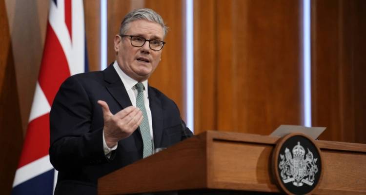 &Eta; &Beta;&rho;&epsilon;&tau;&alpha;&nu;ί&alpha; &alpha;&pi;&omicron;&rho;&rho;ί&pi;&tau;&epsilon;&iota; έ&nu;&alpha;&nu; &epsilon;&mu;&pi;&omicron;&rho;&iota;&kappa;ό &pi;ό&lambda;&epsilon;&mu;&omicron; &pi;&alpha;&rho;ά &tau;&iota;&sigmaf; &pi;&iota;έ&sigma;&epsilon;&iota;&sigmaf; &Tau;&rho;&alpha;&mu;&pi;