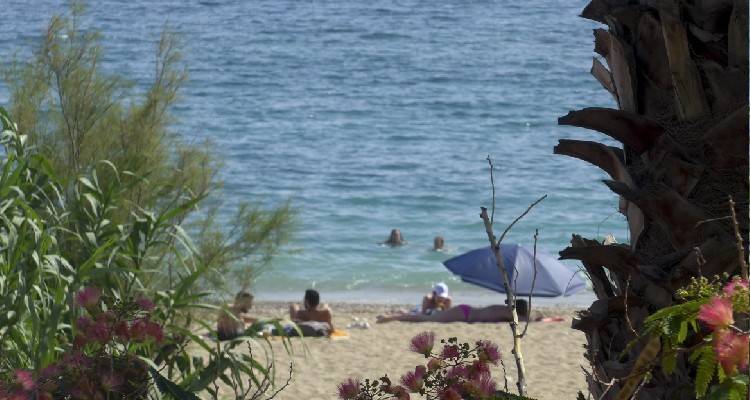 &Kappa;&alpha;&iota;&rho;ό&sigmaf;: &laquo;&Kappa;&alpha;&mu;ί&nu;&iota;&raquo; &tau;&omicron; Ά&rho;&gamma;&omicron;&sigmaf; &mu;&epsilon; 40,6 &beta;&alpha;&theta;&mu;&omicron;ύ&sigmaf; &Kappa;&epsilon;&lambda;&sigma;ί&omicron;&upsilon; | Ά&lambda;&lambda;&epsilon;&sigmaf; &tau;&rho;&epsilon;&iota;&sigmaf; &pi;ό&lambda;&epsilon;&iota;&sigmaf; &laquo;&sigma;&alpha;&rho;&alpha;&nu;&tau;ά&rho;&iota;&sigma;&alpha;&nu;&raquo;