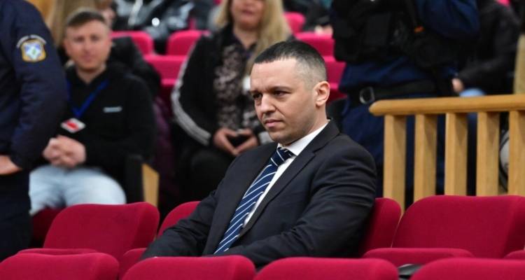 &Alpha;&pi;&omicron;&phi;&upsilon;&lambda;&alpha;&kappa;ί&zeta;&epsilon;&tau;&alpha;&iota; &sigma;&tau;&iota;&sigmaf; 15 &Sigma;&epsilon;&pi;&tau;&epsilon;&mu;&beta;&rho;ί&omicron;&upsilon; &omicron; &Kappa;&alpha;&sigma;&iota;&delta;&iota;ά&rho;&eta;&sigmaf;, &theta;&alpha; &kappa;&alpha;&tau;έ&beta;&epsilon;&iota; &sigma;&tau;&iota;&sigmaf; &epsilon;&kappa;&lambda;&omicron;&gamma;έ&sigmaf;, &lambda;έ&epsilon;&iota; &eta; &delta;&iota;&kappa;&eta;&gamma;ό&rho;&omicron;&sigmaf; &tau;&omicron;&upsilon;