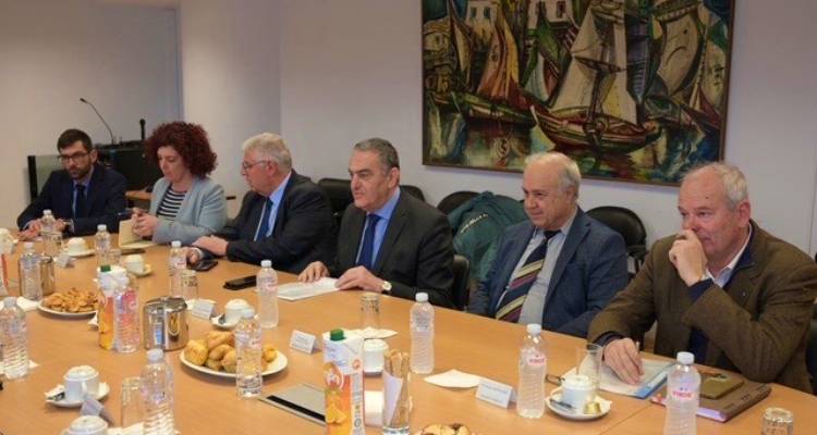 &Eta; &Mu;. &Kappa;&omicron;&mu;&nu;&eta;&nu;ά&kappa;&alpha; &gamma;&iota;&alpha; &tau;&eta; &sigma;&upsilon;&nu;ά&nu;&tau;&eta;&sigma;&eta; &tau;&omega;&nu; &phi;&omicron;&rho;έ&omega;&nu; &tau;&eta;&sigmaf; &Lambda;ή&mu;&nu;&omicron;&upsilon; &mu;&epsilon; &tau;&omicron;&nu; &Upsilon;&pi;&omicron;&upsilon;&rho;&gamma;ό &Nu;&alpha;&upsilon;&tau;&iota;&lambda;ί&alpha;