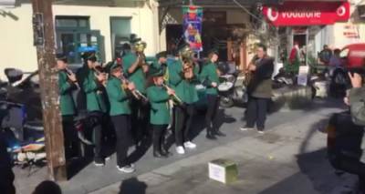 &Sigma;&epsilon; &rho;&upsilon;&theta;&mu;&omicron;ύ&sigmaf; &Chi;&rho;&iota;&sigma;&tau;&omicron;&upsilon;&gamma;έ&nu;&nu;&omega;&nu; &eta; &Lambda;ή&mu;&nu;&omicron;&sigmaf; (video)