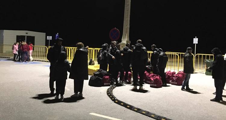 Λήμνος – χαράματα: Κλειδωμένη η αίθουσα αναμονής του λιμανιού