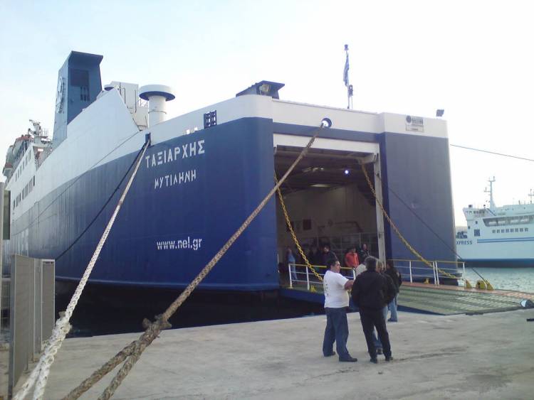 &Mu;&epsilon; &kappa;&alpha;&theta;&upsilon;&sigma;&tau;έ&rho;&eta;&sigma;&eta; &tau;&omicron; &sigma;&eta;&mu;&epsilon;&rho;&iota;&nu;ό &delta;&rho;&omicron;&mu;&omicron;&lambda;ό&gamma;&iota;&omicron; &tau;&omicron;&upsilon; &laquo;&Tau;&alpha;&xi;&iota;ά&rho;&chi;&eta;&raquo;