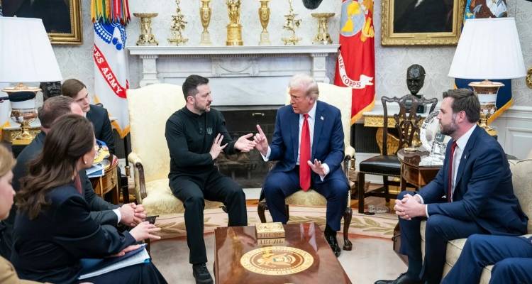 Ο Τραμπ θέλει ο Ζελένσκι, ταπεινωτικά, να δηλώσει ότι μετάνιωσε για τον τσακωμό -Τι εκτιμούν ειδικοί ότι θα γίνει