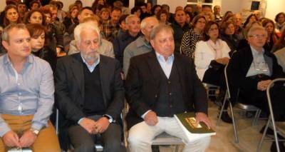 &Omicron; &Iota;&alpha;&tau;&rho;&iota;&kappa;ό&sigmaf; &Sigma;ύ&lambda;&lambda;&omicron;&gamma;&omicron;&sigmaf; &Lambda;ή&mu;&nu;&omicron;&upsilon; &tau;&iota;&mu;ά &tau;&omicron;&nu; &iota;&alpha;&tau;&rho;ό &Alpha;&theta;&alpha;&nu;ά&sigma;&iota;&omicron; &Sigma;&kappa;&alpha;&mu;ά&gamma;&kappa;&eta;