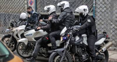 Μεγάλη επιχείρηση της ΕΛΑΣ για κύκλωμα διακίνησης μεταναστών: Χειροπέδες σε 12 άτομα -Πάνω από 4 εκατ. ευρώ το παράνομο όφελος