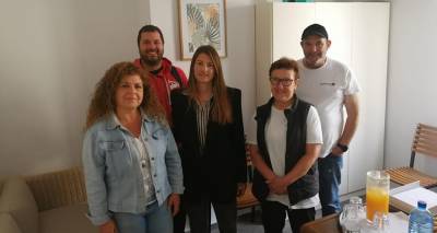 &Sigma;&omega;&mu;&alpha;&tau;&epsilon;ί&omicron; &Xi;&epsilon;&nu;&omicron;&delta;&omicron;&chi;&omicron;ϋ&pi;&alpha;&lambda;&lambda;ή&lambda;&omega;&nu; &Lambda;ή&mu;&nu;&omicron;&upsilon;: &laquo;&Kappa;&alpha;&tau;&alpha;&nu;&omicron;&omicron;ύ&mu;&epsilon; &tau;&omicron; &pi;&rho;ό&beta;&lambda;&eta;&mu;&alpha; &mu;&epsilon; &tau;&eta;&nu; έ&lambda;&lambda;&epsilon;&iota;&psi;&eta; &kappa;&alpha;&mu;&alpha;&rho;&iota;έ&rho;&omega;&nu; &sigma;&tau;&omicron; Porto Myrina, &alpha;&lambda;&lambda;ά &eta; &epsilon;&pi;&iota;&lambda;&upsilon;&sigma;ή &tau;&omicron;&upsilon; &delta;&epsilon;&nu; &epsilon;ί&nu;&alpha;&iota; &delta;&iota;&kappa;ή &mu;&alpha;&sigmaf; &upsilon;&pi;ό&theta;&epsilon;&sigma;&eta;&raquo;