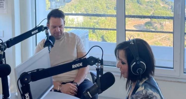 &Epsilon;&pi;&epsilon;&iota;&sigma;&omicron;&delta;&iota;&alpha;&kappa;ή &sigma;&upsilon;&nu;έ&nu;&tau;&epsilon;&upsilon;&xi;&eta; &Kappa;&alpha;&sigma;&sigma;&epsilon;&lambda;ά&kappa;&eta; &sigma;&tau;&eta; &Rho;ό&delta;&omicron; -Έ&phi;&upsilon;&gamma;&epsilon; &alpha;&pi;ό &epsilon;&kappa;&pi;&omicron;&mu;&pi;ή, &mu;&epsilon; &epsilon;&pi;ί&theta;&epsilon;&sigma;&eta; &sigma;&tau;&eta; &delta;&eta;&mu;&omicron;&sigma;&iota;&omicron;&gamma;&rho;ά&phi;&omicron; (video)