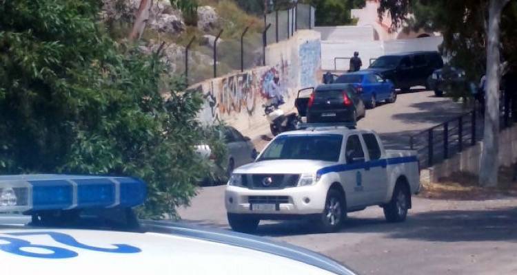 &Nu;έ&alpha; &phi;&rho;ί&kappa;&eta;: &Nu;&epsilon;&kappa;&rho;ό&sigmaf; 17&chi;&rho;&omicron;&nu;&omicron;&sigmaf; &alpha;&pi;ό &sigma;&phi;&alpha;ί&rho;&alpha; &sigma;&tau;&omicron; &kappa;&epsilon;&phi;ά&lambda;&iota;