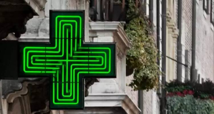 &Lambda;ή&mu;&nu;&omicron;&sigmaf;: &Kappa;&lambda;&epsilon;&iota;&sigma;&tau;ά &sigma;ή&mu;&epsilon;&rho;&alpha; &tau;&alpha; &Phi;&alpha;&rho;&mu;&alpha;&kappa;&epsilon;ί&alpha;, &lambda;ό&gamma;&omega; &tau;&eta;&sigmaf; &epsilon;&omicron;&rho;&tau;ή&sigmaf; &tau;&omicron;&upsilon; &Tau;&iota;&mu;ί&omicron;&upsilon; &Sigma;&tau;&alpha;&upsilon;&rho;&omicron;ύ