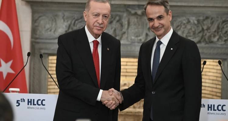 &laquo;&Sigma;&upsilon;&nu;&alpha;&nu;&tau;ή&sigma;&alpha;&mu;&epsilon; έ&nu;&alpha;&nu; &delta;&iota;&alpha;&phi;&omicron;&rho;&epsilon;&tau;&iota;&kappa;ό &Epsilon;&rho;&nu;&tau;&omicron;&gamma;ά&nu;&raquo;: &Epsilon;&xi;&alpha;&iota;&rho;&epsilon;&tau;&iota;&kappa;ή &alpha;&tau;&mu;ό&sigma;&phi;&alpha;&iota;&rho;&alpha; &kappa;&alpha;&iota; &chi;&alpha;&mu;ό&gamma;&epsilon;&lambda;&alpha;, &tau;&omicron; &pi;&alpha;&rho;&alpha;&sigma;&kappa;ή&nu;&iota;&omicron; &tau;&eta;&sigmaf; &epsilon;&pi;ί&sigma;&kappa;&epsilon;&psi;&eta;&sigmaf; &sigma;&tau;&omicron; &Mu;&alpha;&xi;ί&mu;&omicron;&upsilon;