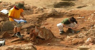 2 &nu;έ&epsilon;&sigmaf; &theta;έ&sigma;&epsilon;&iota;&sigmaf; &epsilon;&rho;&gamma;&alpha;&sigma;ί&alpha;&sigmaf; &sigma;&tau;&eta; &Lambda;ή&mu;&nu;&omicron; &alpha;&pi;ό &tau;&eta;&nu; &Epsilon;&phi;&omicron;&rho;&epsilon;ί&alpha; &Alpha;&rho;&chi;&alpha;&iota;&omicron;&tau;ή&tau;&omega;&nu;