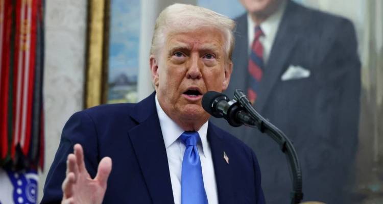 Ο Τραμπ... το πάτησε: Αυξάνει τους δασμούς στην Κίνα στο 104% από τα μεσάνυχτα