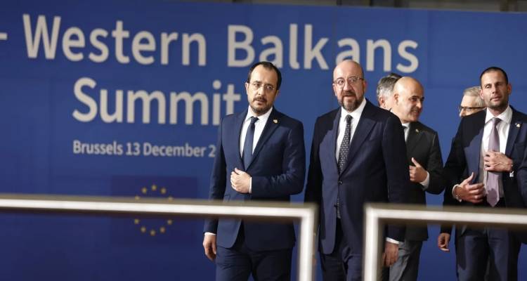 Η Σύνοδος ΕΕ - Δυτικών Βαλκανίων ζητά σεβασμό στα δικαιώματα των μειονοτήτων